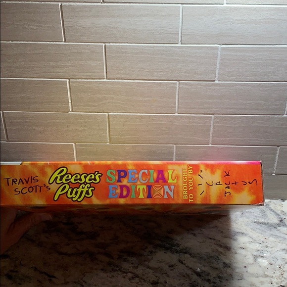 Travis Scott Reese’s Puffs - Picture 3 of 4